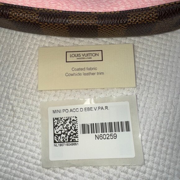 Louis Vuitton Mini Pochette Christmas 2019 Paris Damier Ebene Limited Edition - Picture 5 of 7
